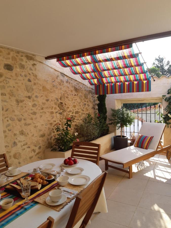 La Glycine Blanche Hotel Pomas Exterior photo